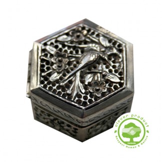 Boîte héxagonale en argent